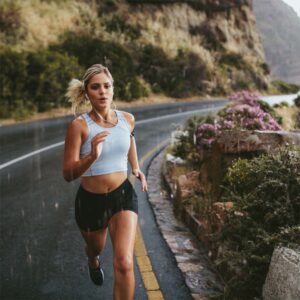 Walking and running benefits runner training outdoors for cardiovascular fitness