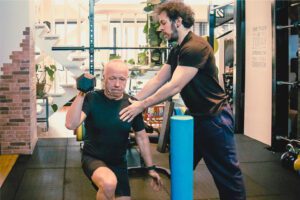 Personal training strength session with client at NXT LVL Personal Training boutique studio in Amstelveen